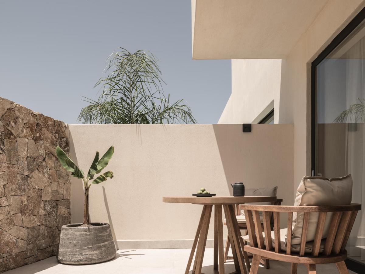 Seven Rocks Aparthotel Paliouri Exterior photo